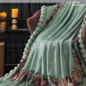 שמיכה מבית מיכל נגרין