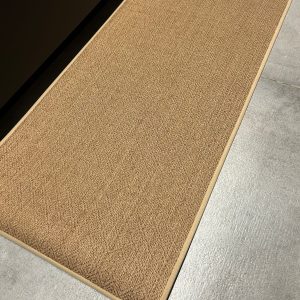 שטיח פי־וי־סי למטבח